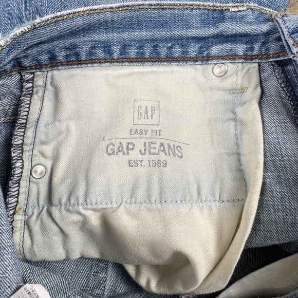 Gap Easy Fit Vintage‎ Men's Jeans 31x29.75 Light Wash Distressed Hem USA Made - Picture 8 of 12
